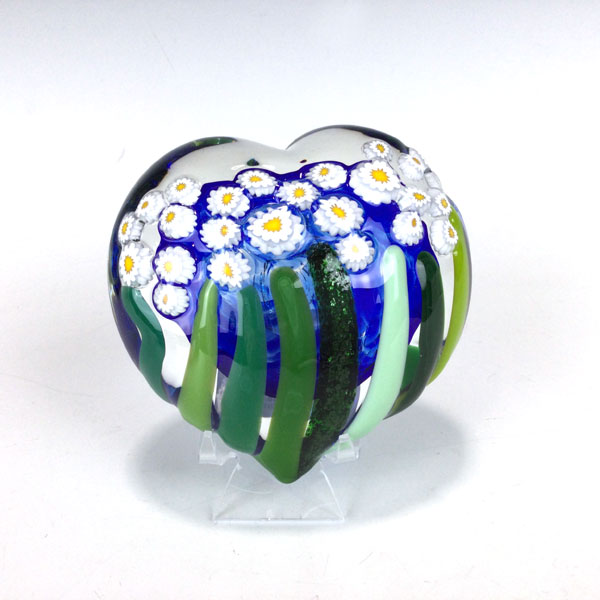 Daisy Heart Paperweight by Mad Art Studios