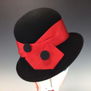 Tuxedo Cloche Black/Red